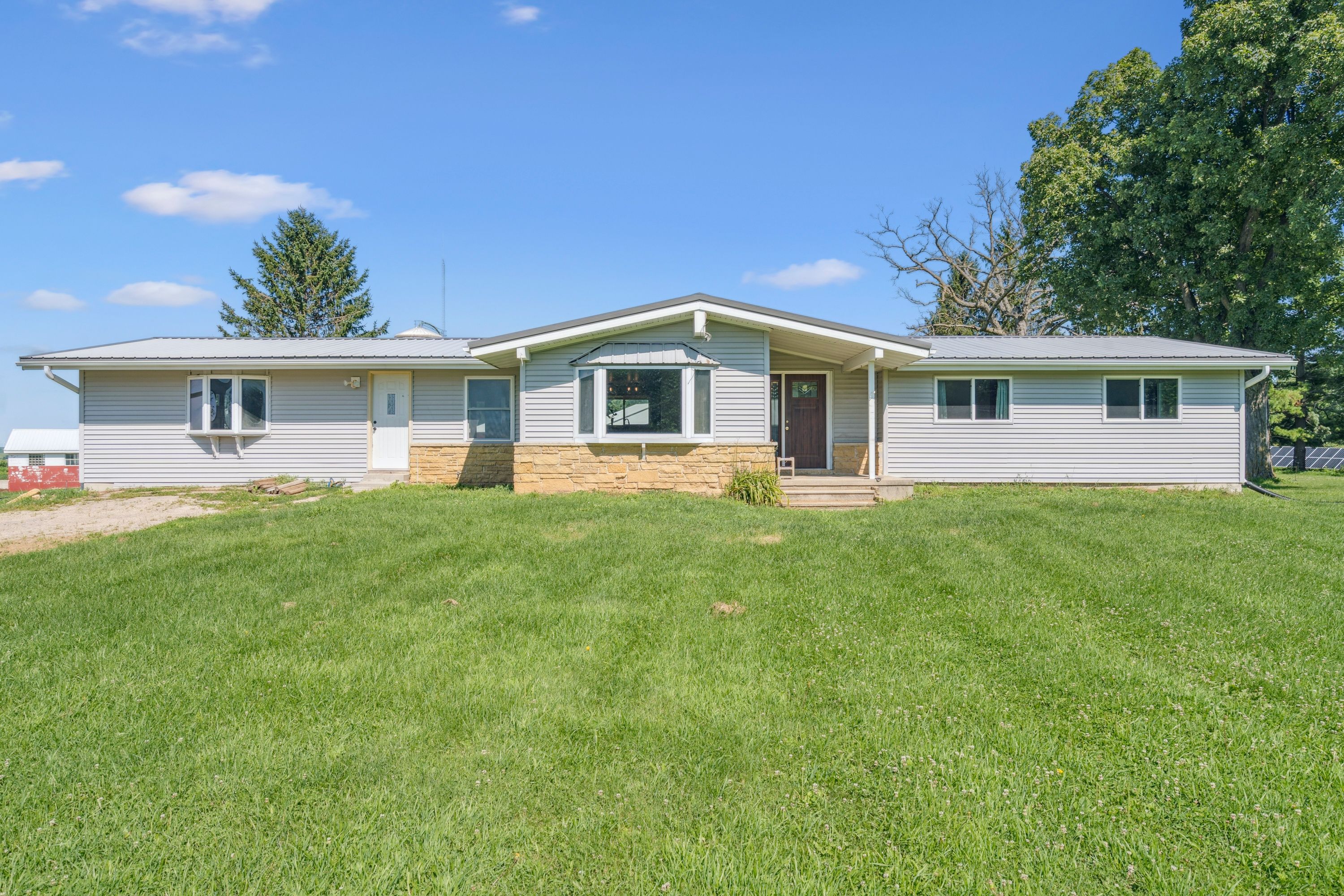 Listing Photo: 8707 & 8713 Riverside Road Farm (6)
